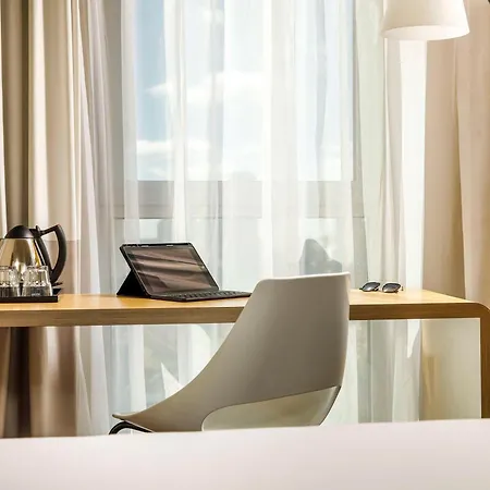Hotel Ibis Canning Town 3*