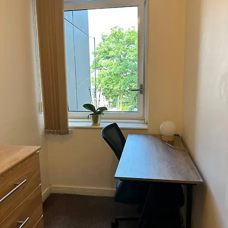 New Build 2 Bedroom With 2 Bath In Apartment *