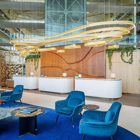 Hilton London Heathrow Airport Hotel 4*