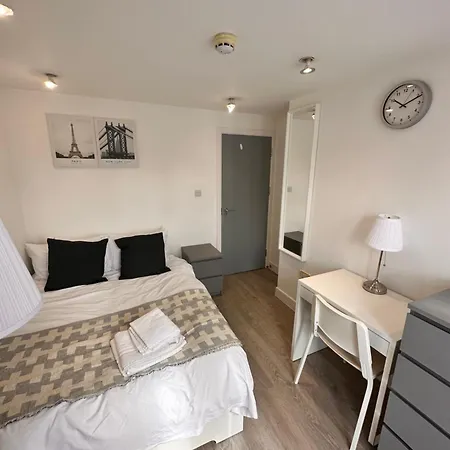 Guest house Double And Single In Bromley By Bow *
