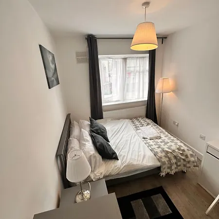 Double And Single In Bromley By Bow *