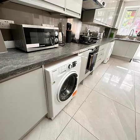 Double And Single In Bromley By Bow *