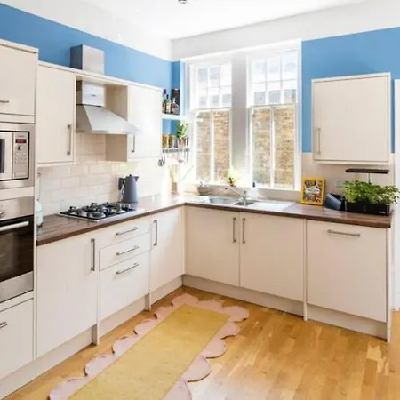 Apartment Three-storey, Renovated 1890s Heritage In Spitalfields Market