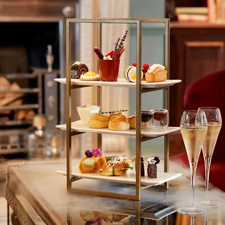 Hotel 100 Queen's Gate London, Curio Collection By Hilton London
