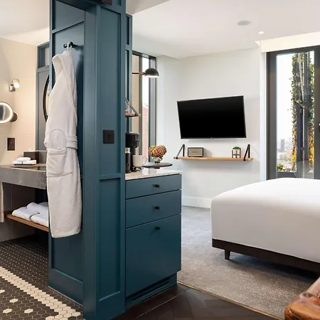 The Gantry London, Curio Collection By Hilton Hotel London