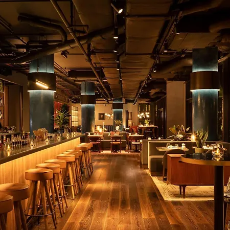 Hotel The Gantry London, Curio Collection By Hilton