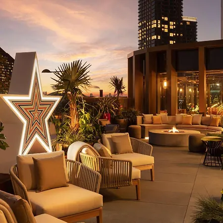 Hotel The Gantry London, Curio Collection By Hilton 4*