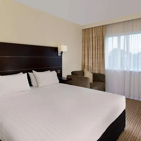 Doubletree By Hilton London Heathrow Airport Hotel 4*