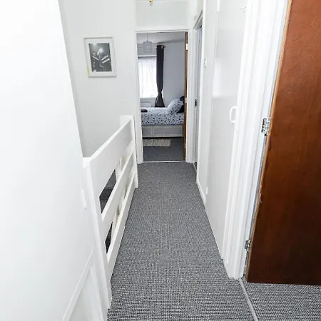 In Mile End Homestay
