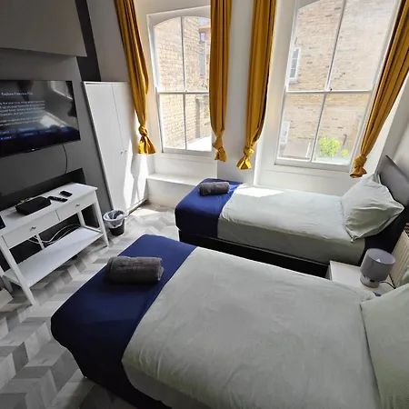 2 Bedroom 2 Bathroom In Old St - Shoreditch - Zone 1 Apartment London