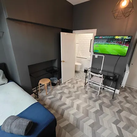 2 Bedroom 2 Bathroom In Old St - Shoreditch - Zone 1 * London