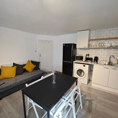 Apartment 2 Bedroom 2 Bathroom In Old St - Shoreditch - Zone 1 *