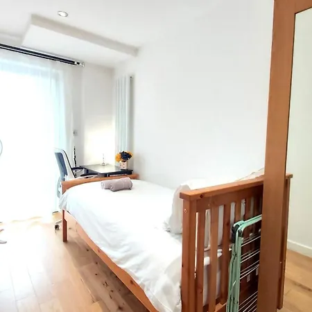 Apartment Anayah London