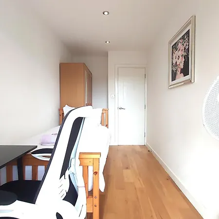 Apartment Anayah London