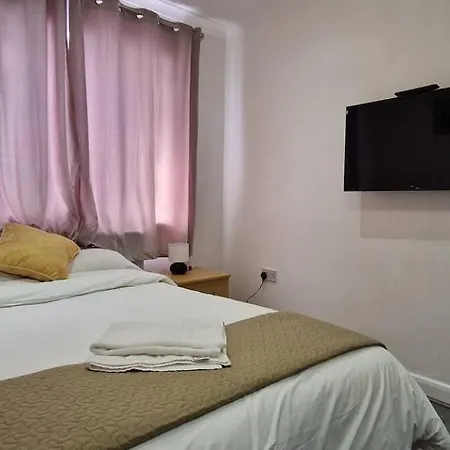 Starlet Apartament Wanstead