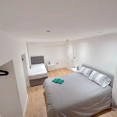 Massive Flat Near Greenwich Park Apartment