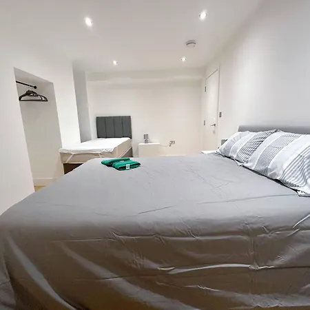 Massive Flat Near Greenwich Park * London