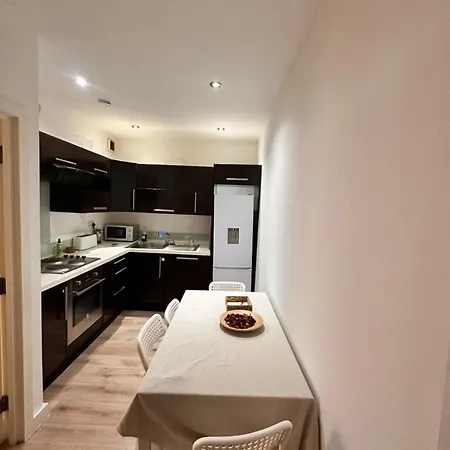 2 Modern Double In The Heart Of Brick Lane *