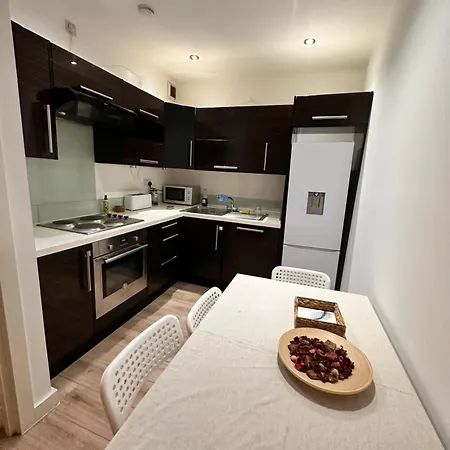 2 Modern Double In The Heart Of Brick Lane