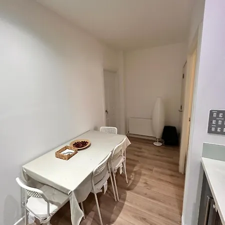 2 Modern Double In The Heart Of Brick Lane * London