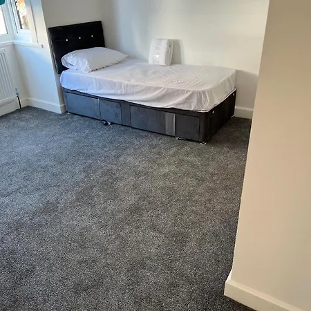 Ensuite At Hayes *