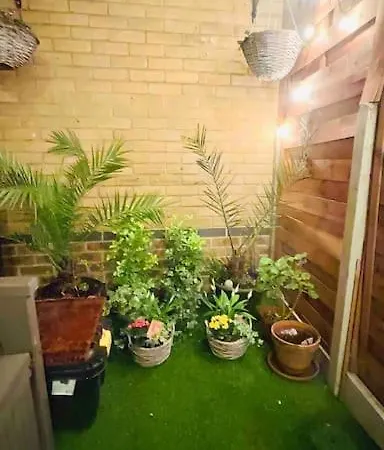 Apartment A Beautiful Stylish 2 Bedroom -city Of