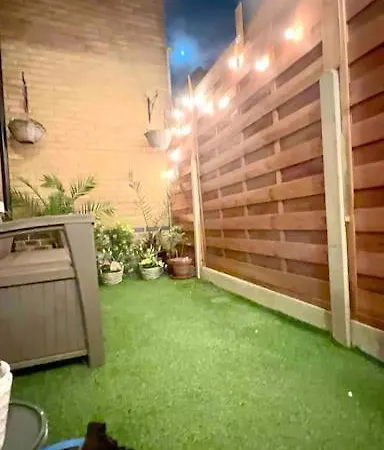 A Beautiful Stylish 2 Bedroom -city Of