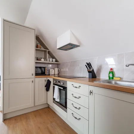 Great 1 Bedroom In Hounslow With Free Parking * Abbey Wood