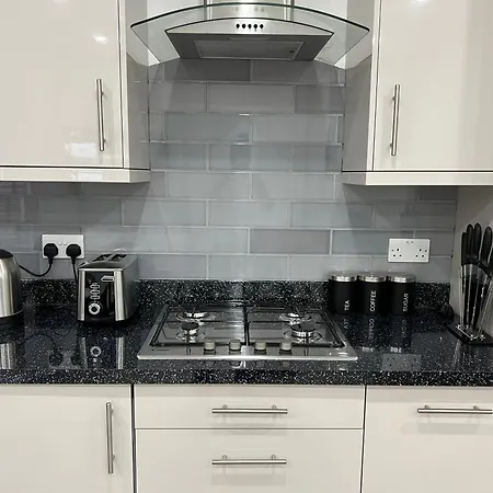 Apartment F3, Luxury Flat Close To Ilford. Sel Ilford