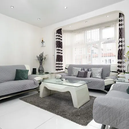 Holiday home Barking Haven Retreat - Airport - Parking - Train Station