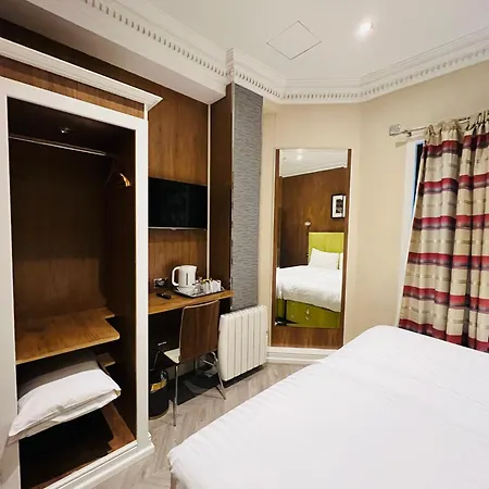Cheshire Hotel London