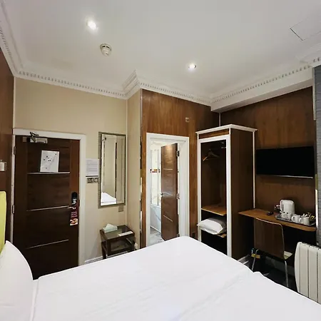 Cheshire 3* London