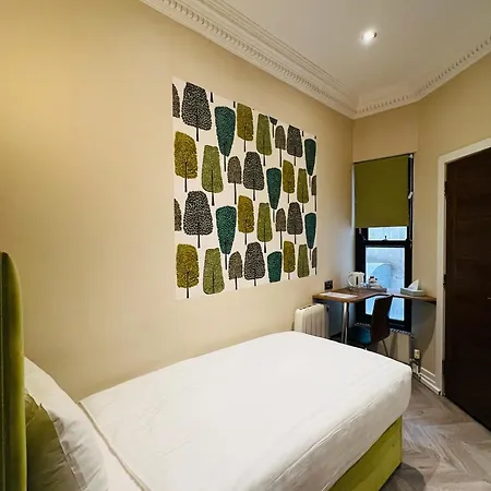 Cheshire Hotel