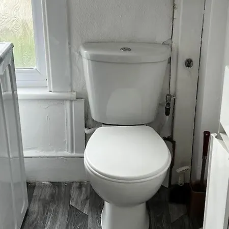Cosy One-bedroom Furnished Flat! Apartment *