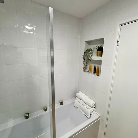 Luxury In Cross Harbour Guest house *