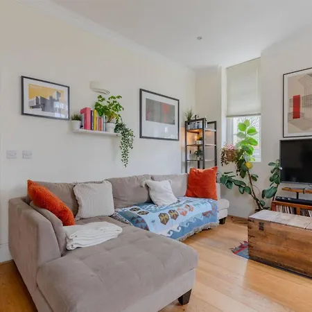 Apartment Stylish Bohemian 2bd Flat Mile End Park! *