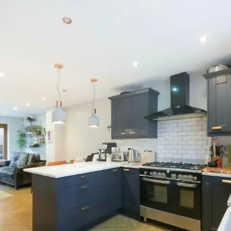 Stylish House Se16