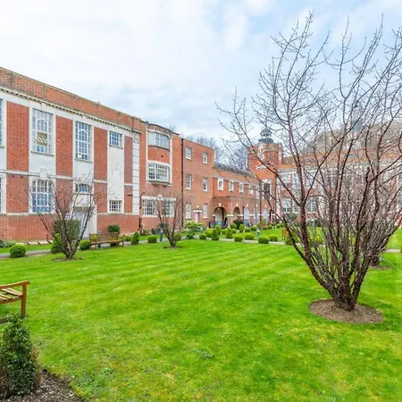 Stylish Bohemian 2bd Flat Mile End Park! Apartment London