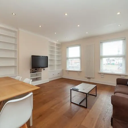 Spacious 2 Bedroom Maisonette In Stratford Apartament
