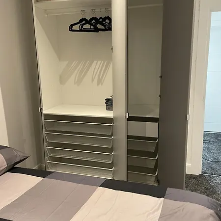 1bedhouse- London-sleeps 4- Close To Attractions Holiday home *