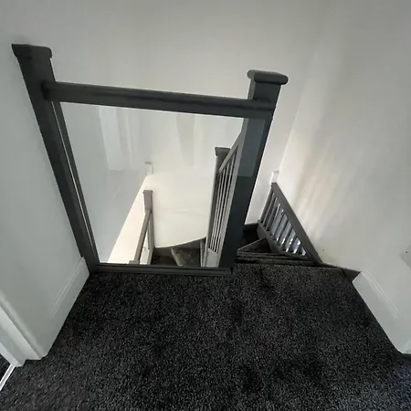 1bedhouse- London-sleeps 4- Close To Attractions Holiday home London