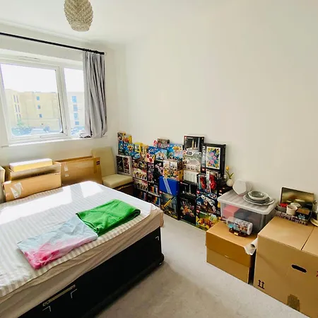 Your Ideal Excel London- O2 Arena - Lcy Airport Barking (Greater London)
