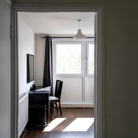 Modern Central Family-home For 6 London