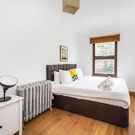2 Bedroom By Av Short Lets Southwark With Free Wifi