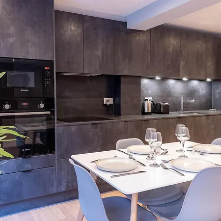 Luxurious Hackney Near Train Station * London