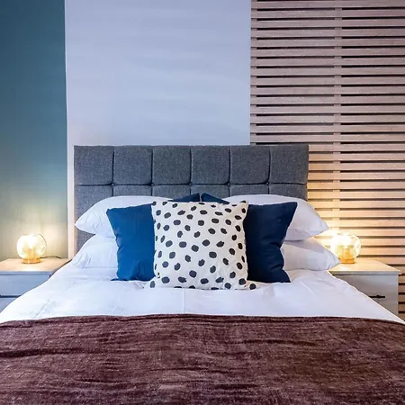 Luxurious Hackney Near Train Station London