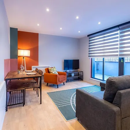 Luxurious Hackney Near Train Station Holiday home London
