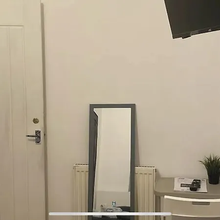 House 1 Minute Away From Train Station Apartment Barking (Greater London)