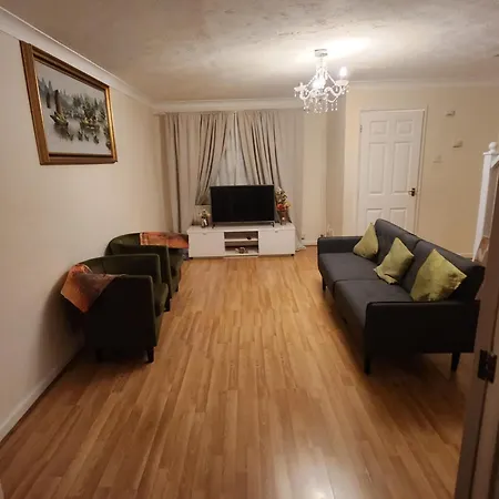Captivating 3-bed House In Kent Holiday home *