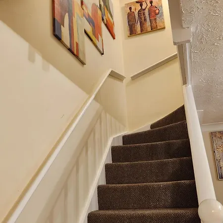 Holiday home Captivating 3-bed House In Kent *